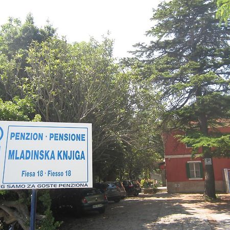 Dom Mladinske Knjige Fiesa Piran Exterior foto